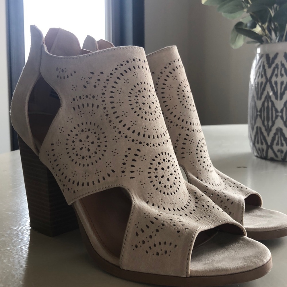 Really cute heels!!